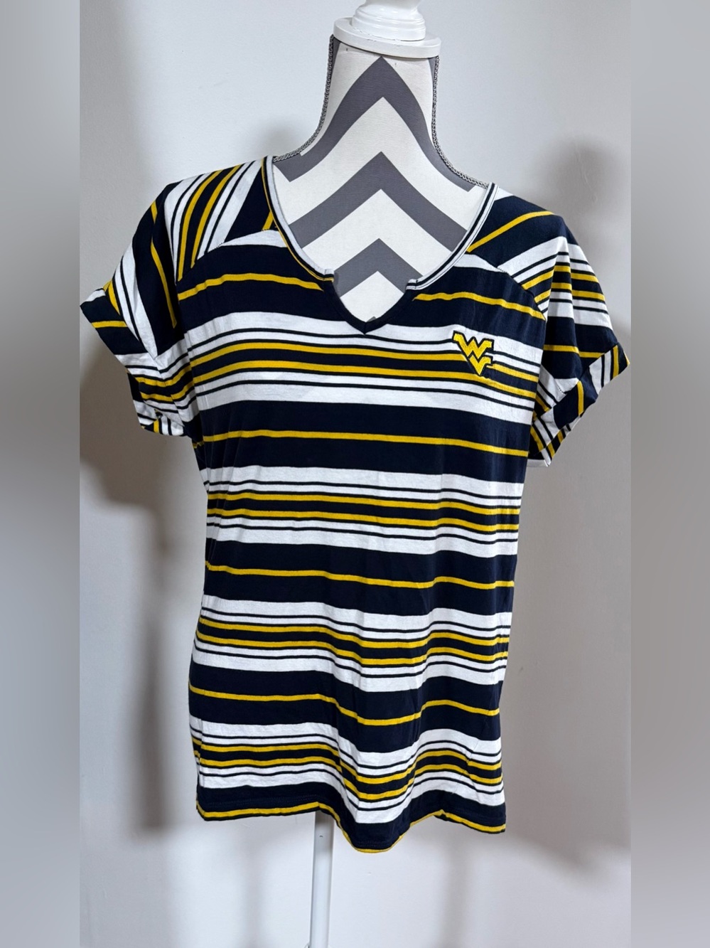 UG Apparel Women's WVU Mountaineers Striped Tailgate Tee Size Large EUC